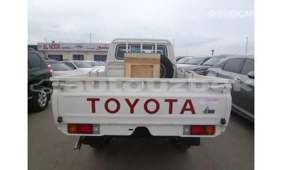 Buy Import Toyota Land Cruiser White Car in Import - Dubai in Andijon Buy Import Toyota Land Cruiser White Car in Import - Dubai in Andijon