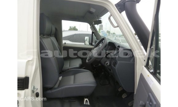 Buy Import Toyota Land Cruiser White Car in Import - Dubai in Andijon Buy Import Toyota Land Cruiser White Car in Import - Dubai in Andijon