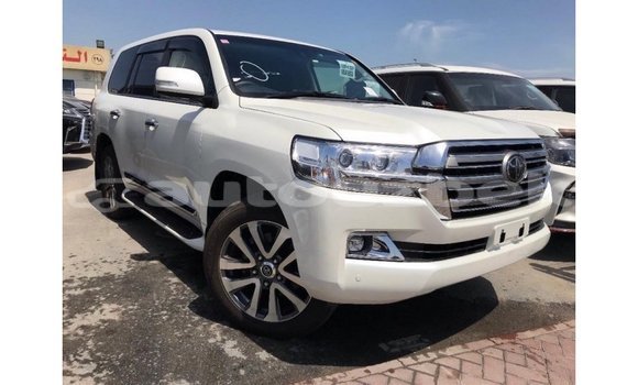 Buy Import Toyota Land Cruiser White Car in Import - Dubai in Andijon Buy Import Toyota Land Cruiser White Car in Import - Dubai in Andijon