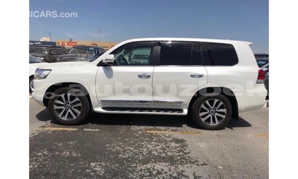 Buy Import Toyota Land Cruiser White Car in Import - Dubai in Andijon Buy Import Toyota Land Cruiser White Car in Import - Dubai in Andijon