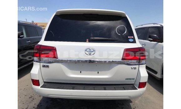 Buy Import Toyota Land Cruiser White Car in Import - Dubai in Andijon Buy Import Toyota Land Cruiser White Car in Import - Dubai in Andijon
