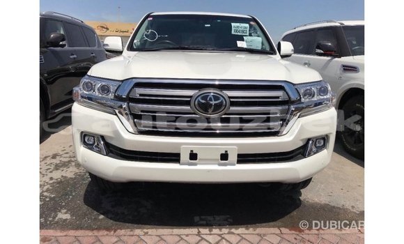 Buy Import Toyota Land Cruiser White Car in Import - Dubai in Andijon Buy Import Toyota Land Cruiser White Car in Import - Dubai in Andijon