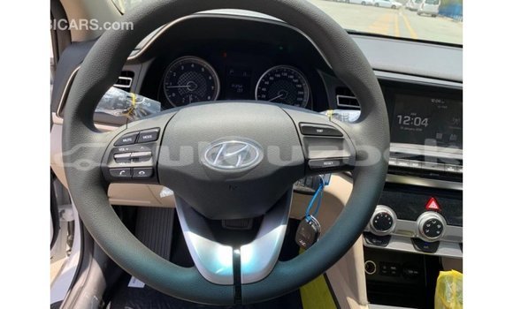 Buy Import Hyundai Elantra White Car in Import - Dubai in Andijon Buy Import Hyundai Elantra White Car in Import - Dubai in Andijon