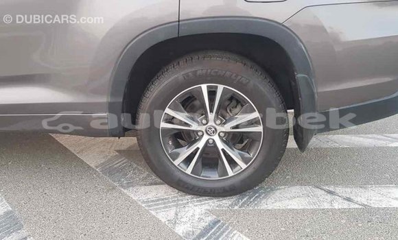 Buy Import Toyota Highlander Other Car in Import - Dubai in Andijon Buy Import Toyota Highlander Other Car in Import - Dubai in Andijon