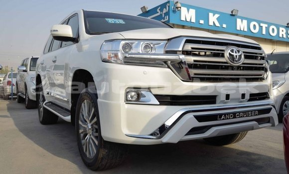 Buy Import Toyota Land Cruiser White Car in Import - Dubai in Andijon Buy Import Toyota Land Cruiser White Car in Import - Dubai in Andijon