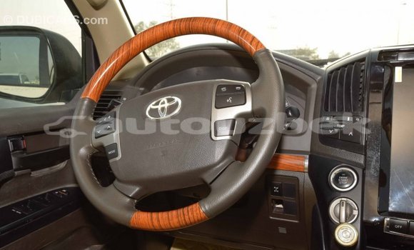 Buy Import Toyota Land Cruiser White Car in Import - Dubai in Andijon Buy Import Toyota Land Cruiser White Car in Import - Dubai in Andijon