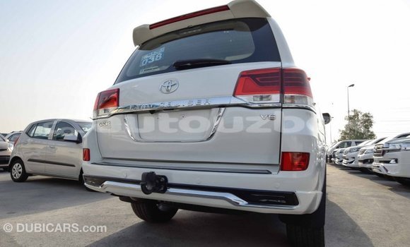 Buy Import Toyota Land Cruiser White Car in Import - Dubai in Andijon Buy Import Toyota Land Cruiser White Car in Import - Dubai in Andijon
