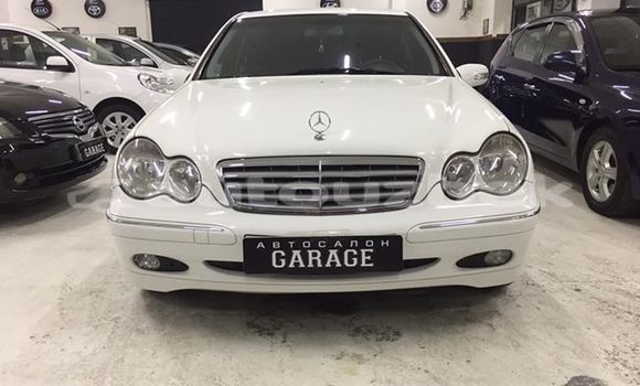 Buy Used Mercedes-Benz C-klasse White Car in Tashkent in Toskent Buy Used Mercedes-Benz C-klasse White Car in Tashkent in Toskent