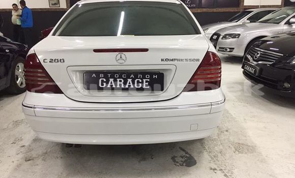 Buy Used Mercedes-Benz C-klasse White Car in Tashkent in Toskent Buy Used Mercedes-Benz C-klasse White Car in Tashkent in Toskent