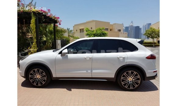 Buy Import Porsche Cayenne White Car in Import - Dubai in Andijon Buy Import Porsche Cayenne White Car in Import - Dubai in Andijon