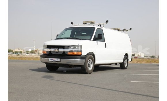 Buy Import Chevrolet Express White Car in Import - Dubai in Andijon