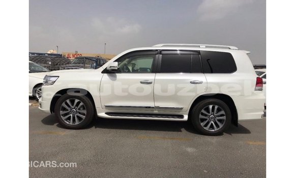 Buy Import Toyota Land Cruiser White Car in Import - Dubai in Andijon Buy Import Toyota Land Cruiser White Car in Import - Dubai in Andijon