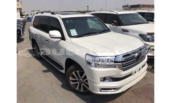 Buy Import Toyota Land Cruiser White Car in Import - Dubai in Andijon Buy Import Toyota Land Cruiser White Car in Import - Dubai in Andijon