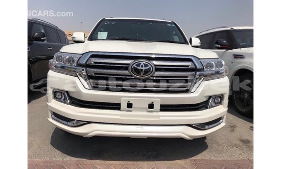 Buy Import Toyota Land Cruiser White Car in Import - Dubai in Andijon Buy Import Toyota Land Cruiser White Car in Import - Dubai in Andijon