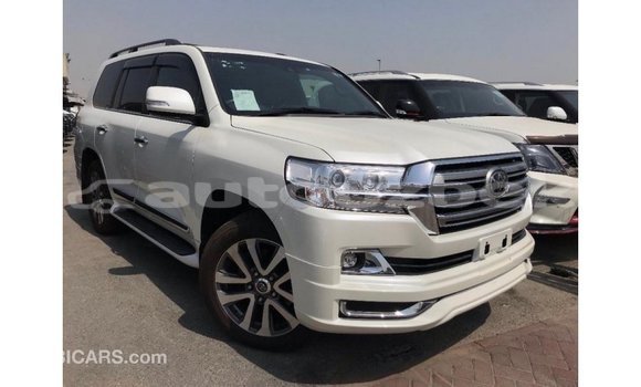 Buy Import Toyota Land Cruiser White Car in Import - Dubai in Andijon Buy Import Toyota Land Cruiser White Car in Import - Dubai in Andijon