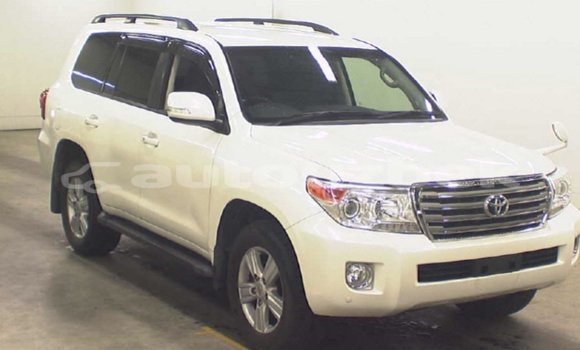 Buy Import Toyota Land Cruiser White Car in Import - Dubai in Andijon Buy Import Toyota Land Cruiser White Car in Import - Dubai in Andijon