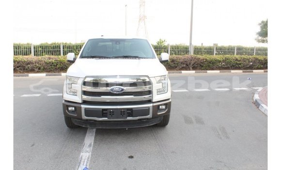 Buy Import Ford Club Wagon White Car in Import - Dubai in Andijon
